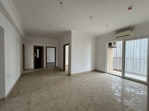 Room in 3.5 BHK Apartment at ATS Homekraft Pious Hideaways, Sector 150 – for Rent