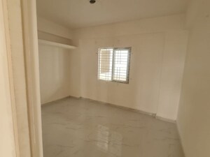 Room in 3 BHK Apartment at Jyothi Towers Jeedimetla, Jeedimetla – for Sale