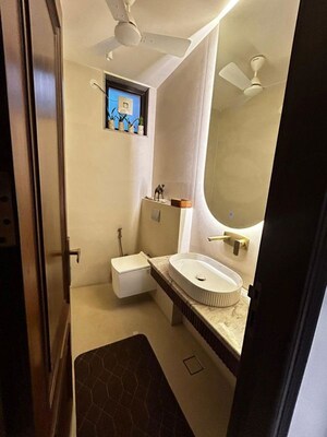 Team Area in 2 BHK Builder Floor at Sector 21 – for Rent