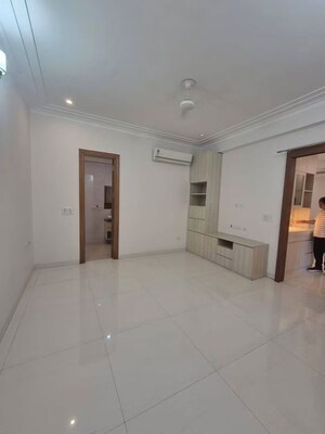 Building Lobby in 3 BHK Apartment at Conscient Habitat 102, Sector 102 – for Rent