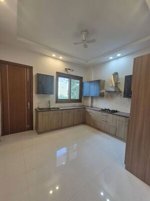 Room in 3 BHK Apartment at Conscient Habitat 102, Sector 102 – for Rent