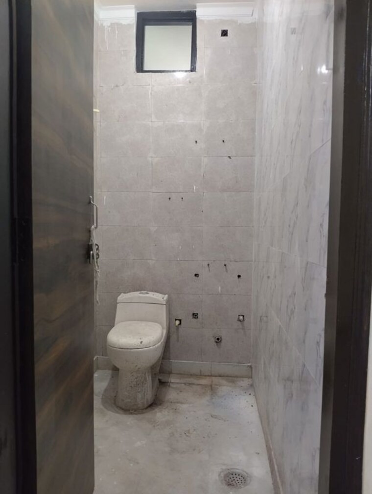 Bathroom, neb sarai 1 Bedroom 450 Sq.Ft. Builder Floor In Neb Sarai Delhi 10671929
