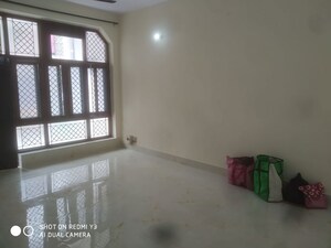 Room in 4 BHK Independent House at RWA Apartments Sector 27, Sector 27 – for Rent