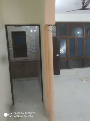 Room in 4 BHK Independent House at RWA Apartments Sector 27, Sector 27 – for Rent