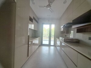 Building Lobby in 3 BHK Builder Floor at Sector 23 – for Rent