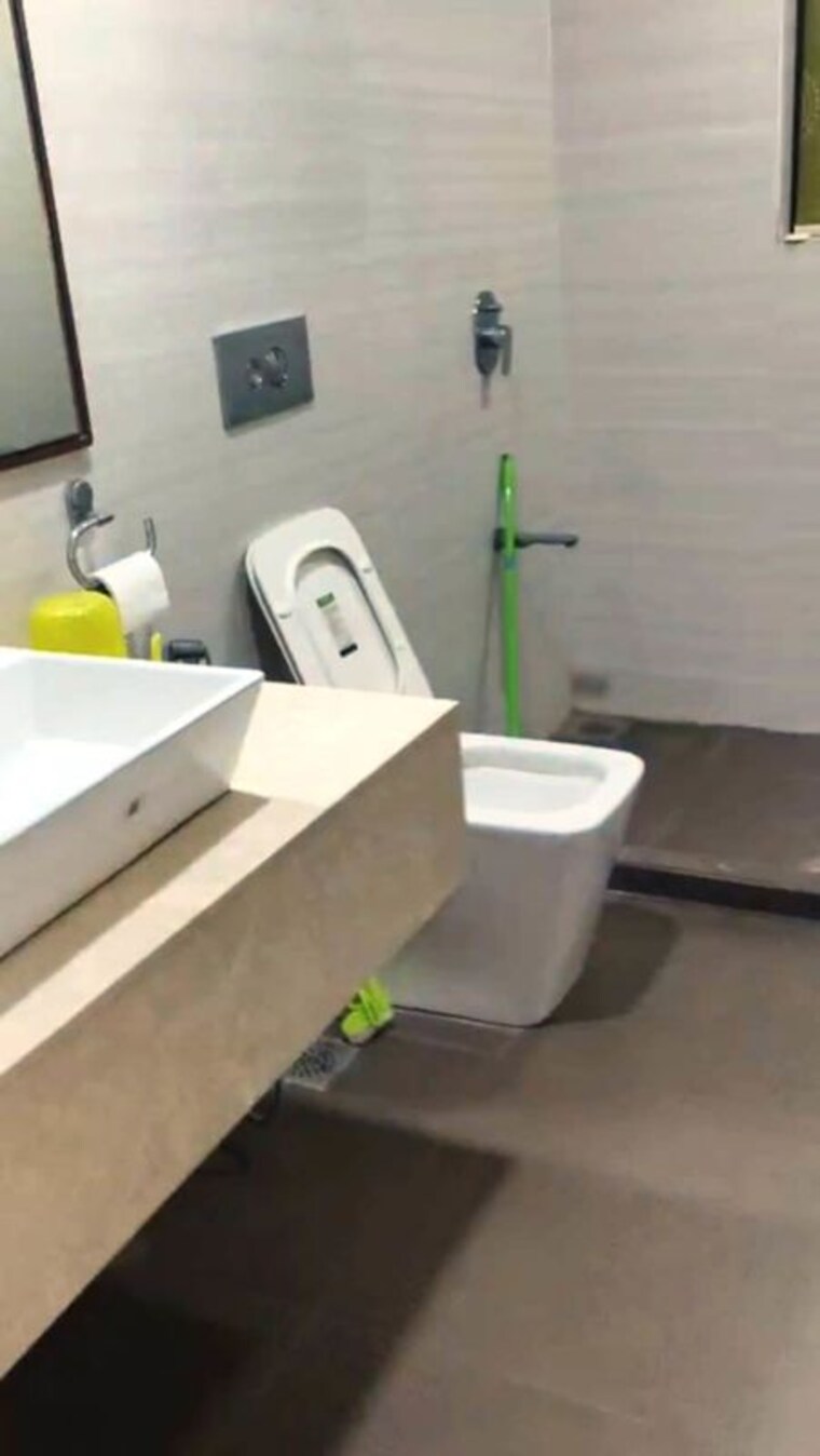 Bathroom, ambuja-neotia-utalika-the-condoville 4 Bedroom 4100 Sq.Ft. Apartment In Mukundapur Kolkata 10671937