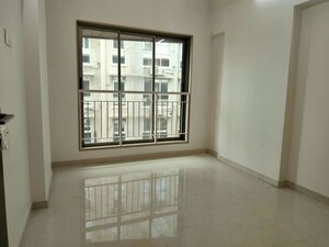 Room in 2 BHK Apartment at Kabra Paradise, Andheri West – for Sale