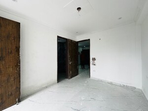 Room in 2 BHK Builder Floor at Neb Sarai – for Rent