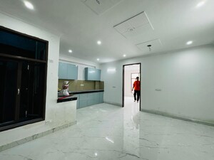 Room in 2 BHK Builder Floor at Neb Sarai – for Rent