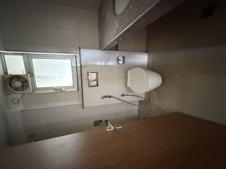 Bathroom, godrej-woods 4 Bedroom 2288 Sq.Ft. Apartment In Sector 43 Noida 10671948
