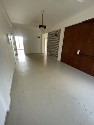 Building Lobby in 3 BHK Builder Floor at Sector 21 – for Rent