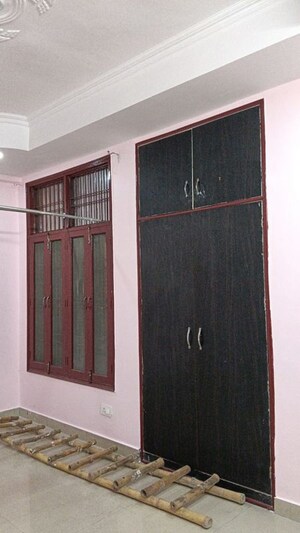 Room in 2 BHK Apartment at Eldeco Saksham, Eldeco ii – for Sale