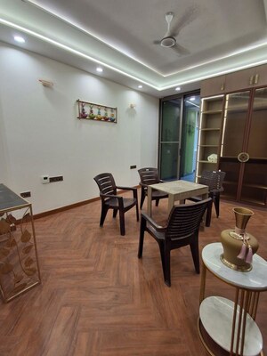 Team Area in 3 BHK Builder Floor at Sector 23 – for Rent