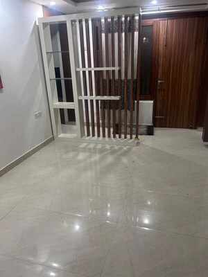 Room in 2 BHK Builder Floor at Sector 57 – for Rent