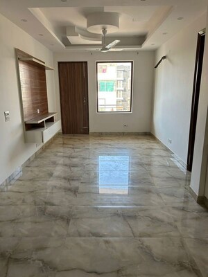 Room in 2 BHK Builder Floor at Sector 57 – for Rent
