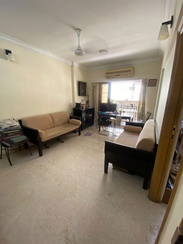Living Room, khar west 3 Bedroom 850 Sq.Ft. Apartment In Khar West Mumbai 10672010