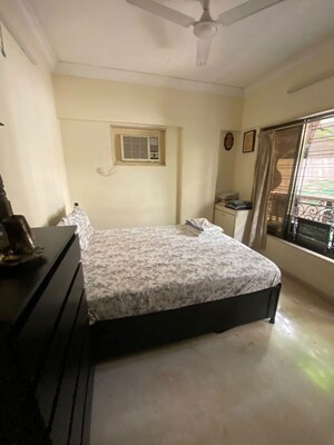 Bedroom in 3 BHK Apartment at Khar West – for Rent