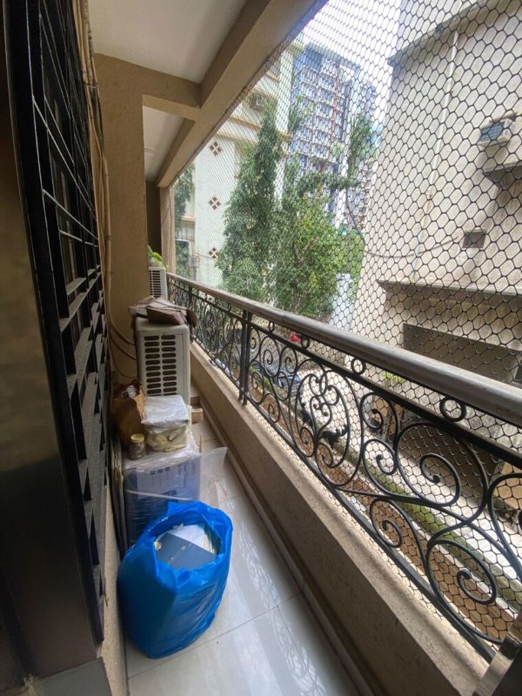 Balcony, khar west 3 Bedroom 850 Sq.Ft. Apartment In Khar West Mumbai 10672010