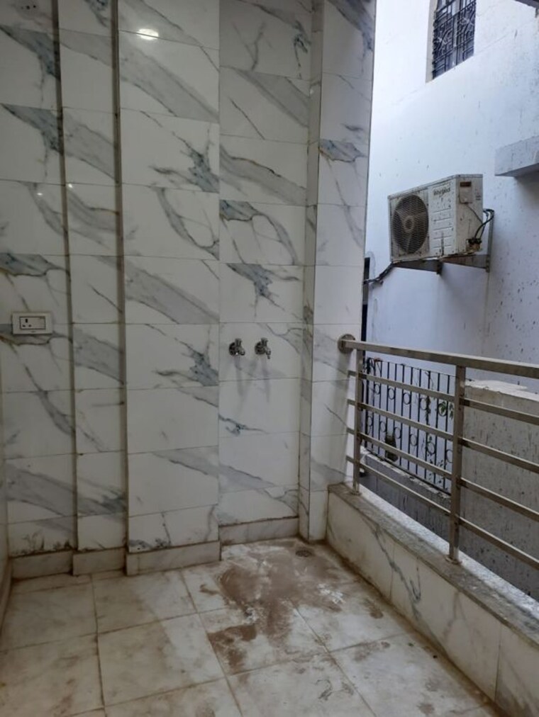 Balcony, dwarka 3 Bedroom 891 Sq.Ft. Builder Floor In Dwarka Delhi 10672029