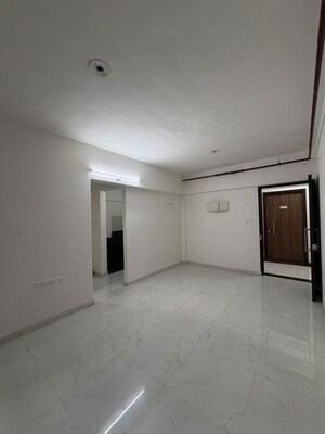 Room in 1 BHK Apartment at Runwal Gardens, Dombivli East – for Rent