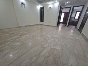 Room in 3 BHK Builder Floor at Kailash Colony – for Rent