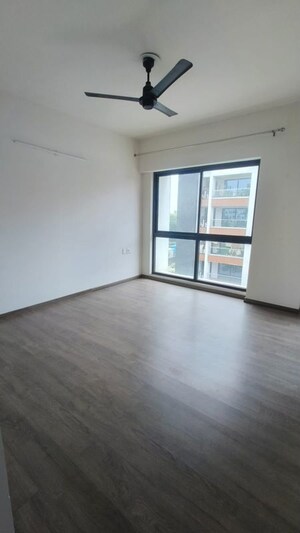 Room in 3 BHK Builder Floor at Czar Mahira Homes 63A, Sector 63a – for Rent