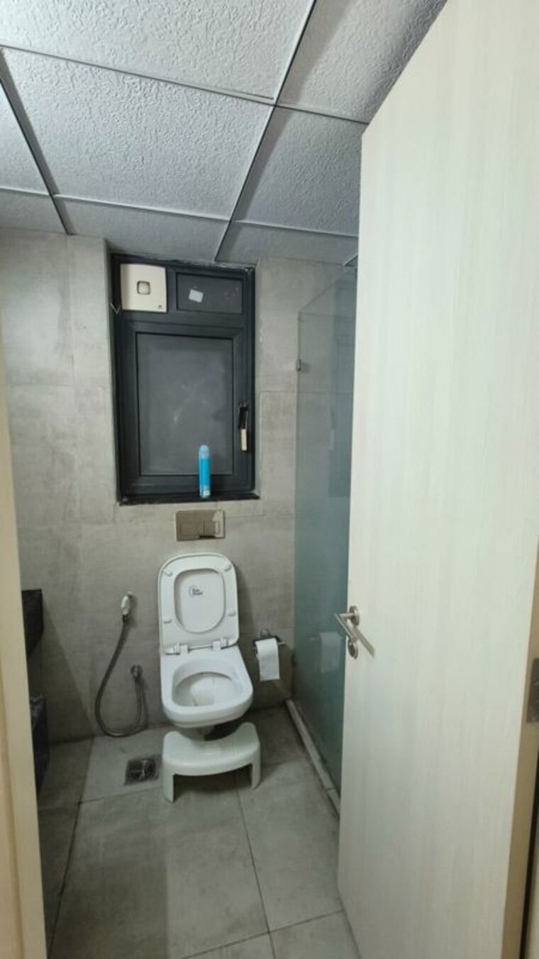 Bathroom, czar-mahira-homes-63a 3 Bedroom 1800 Sq.Ft. Builder Floor In Sector 63a Gurgaon 10672042