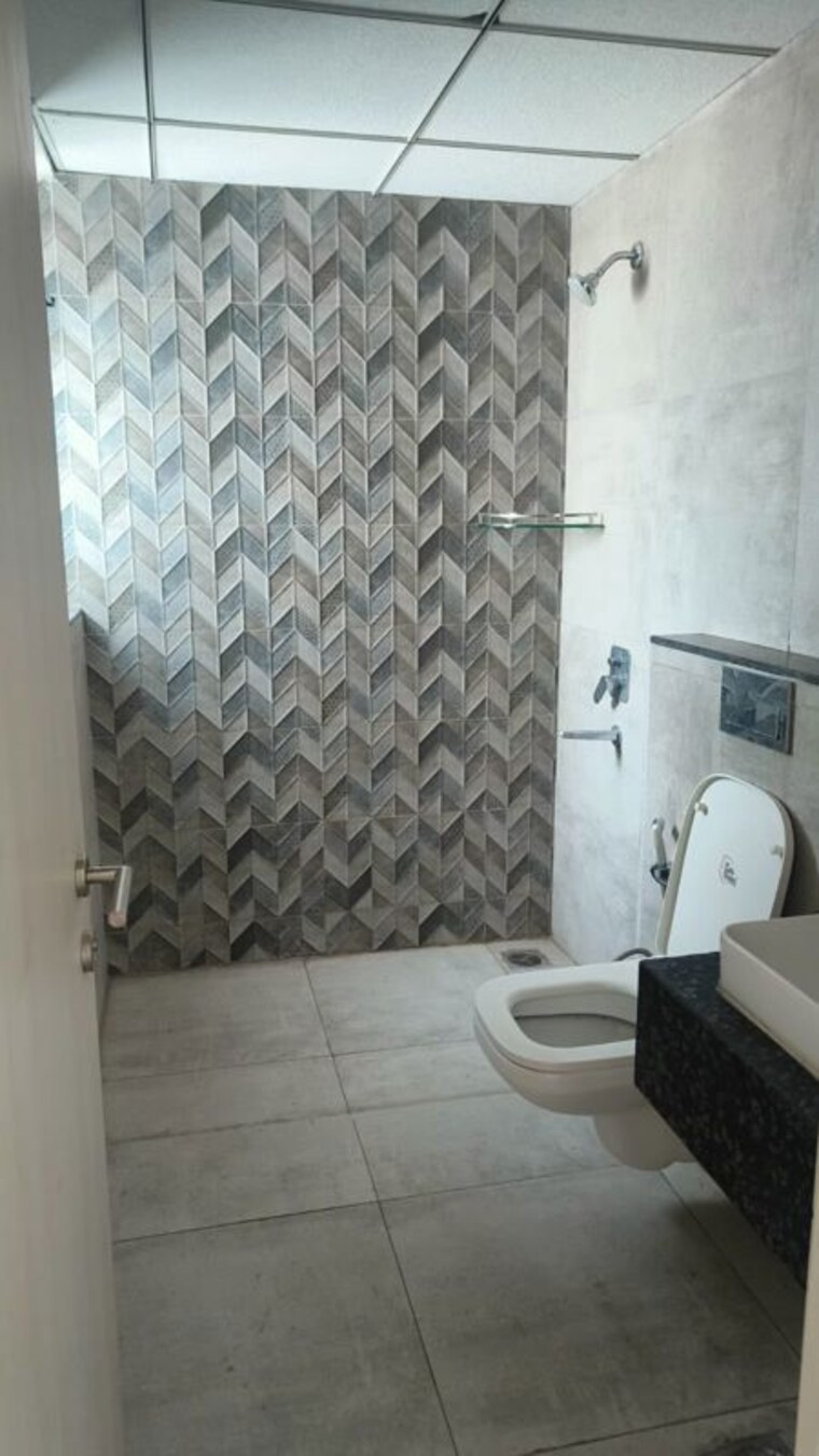 Bathroom, czar-mahira-homes-63a 3 Bedroom 1800 Sq.Ft. Builder Floor In Sector 63a Gurgaon 10672042