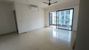 Room in 3 BHK Builder Floor at Czar Mahira Homes 63A, Sector 63a – for Rent