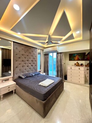 Bedroom in 4 BHK Apartment at Sheth Avalon, Laxmi Nagar – for Sale
