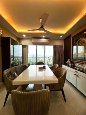 Team Area in 4 BHK Apartment at Sheth Avalon, Laxmi Nagar – for Sale