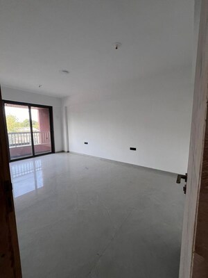 Room in 4 BHK Apartment at Arpan Status Sky, Jagatpur – for Rent