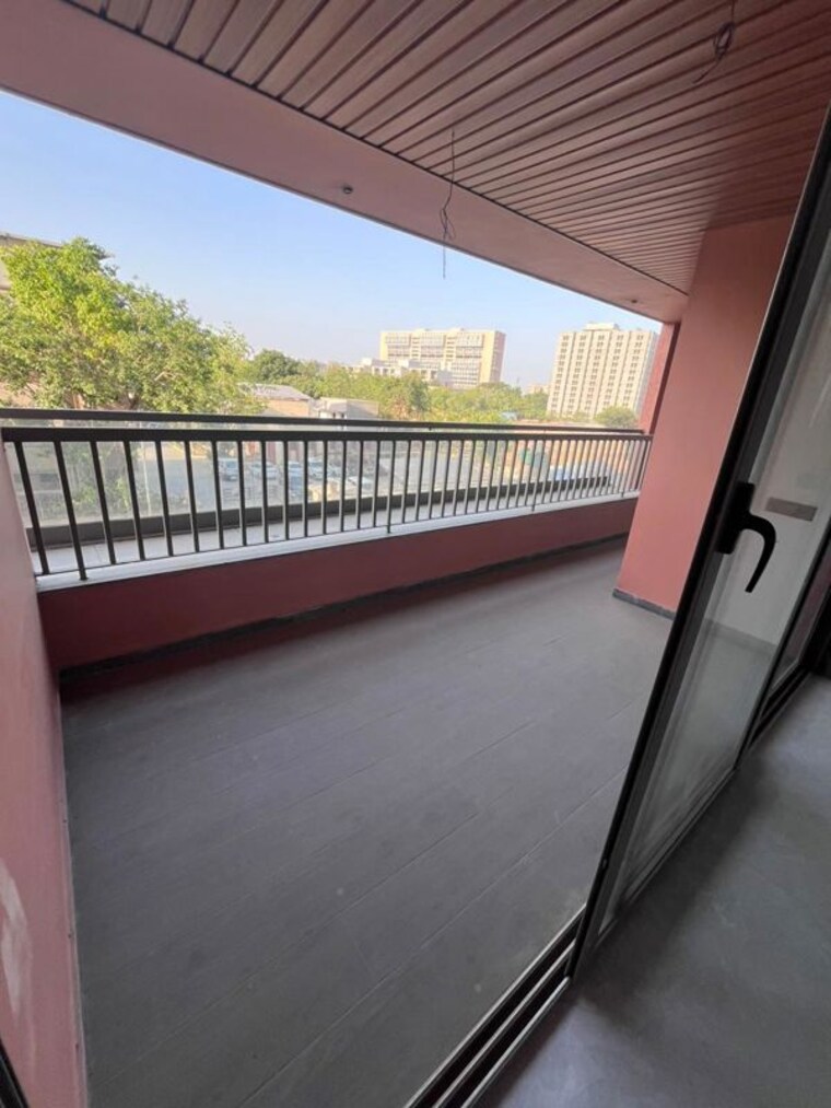 Balcony, arpan-status-sky 4 Bedroom 2840 Sq.Ft. Apartment In Jagatpur Ahmedabad 10672038