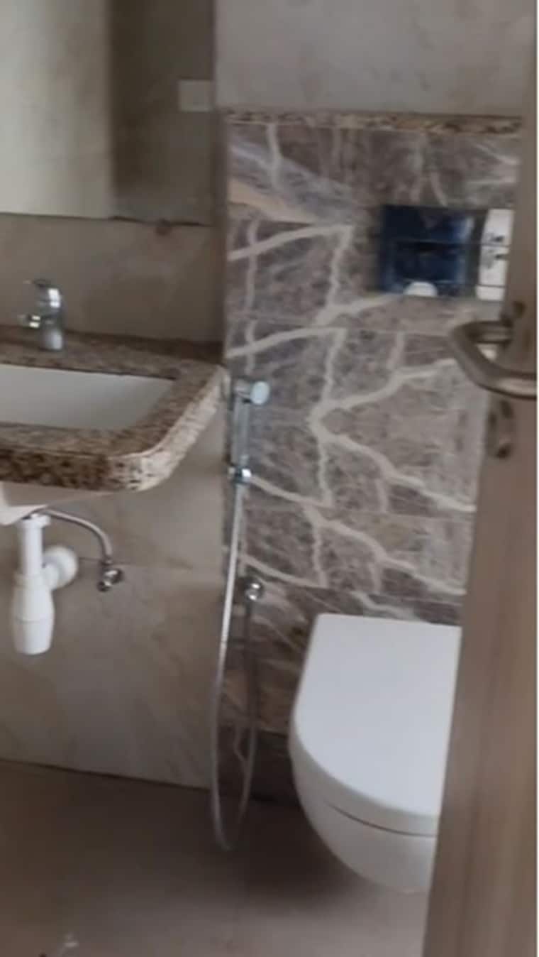 Bathroom, chembur 2 Bedroom 550 Sq.Ft. Apartment In Chembur Mumbai 10672054