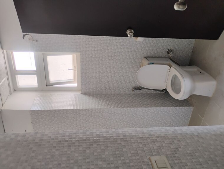 Bathroom, tulsiani-urban-woods 2 Bedroom 1100 Sq.Ft. Apartment In Sushant Golf City Lucknow 10672055