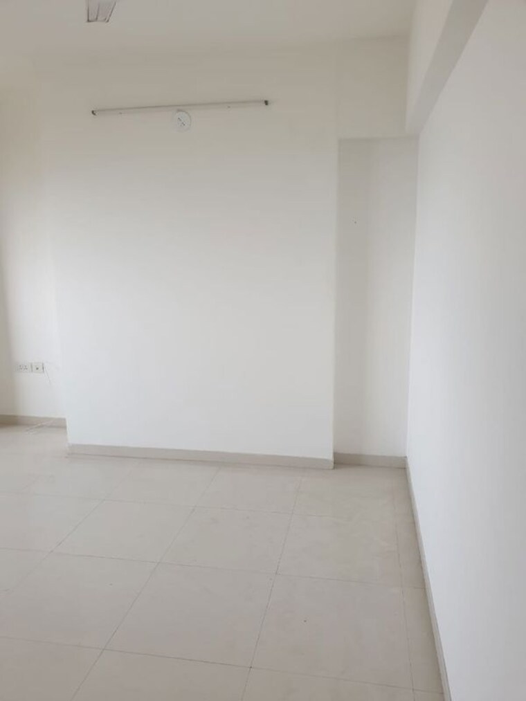 Room, lodha-splendora 1.5 Bedroom 700 Sq.Ft. Apartment In Ghodbunder Road Thane 10672046