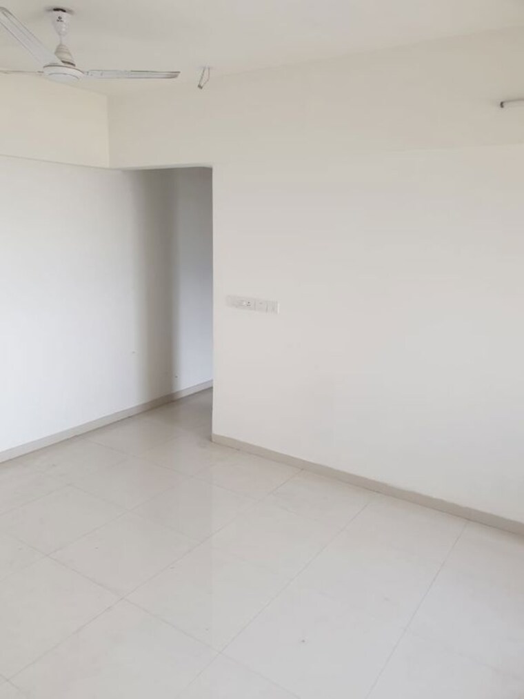 Room, lodha-splendora 1.5 Bedroom 700 Sq.Ft. Apartment In Ghodbunder Road Thane 10672046