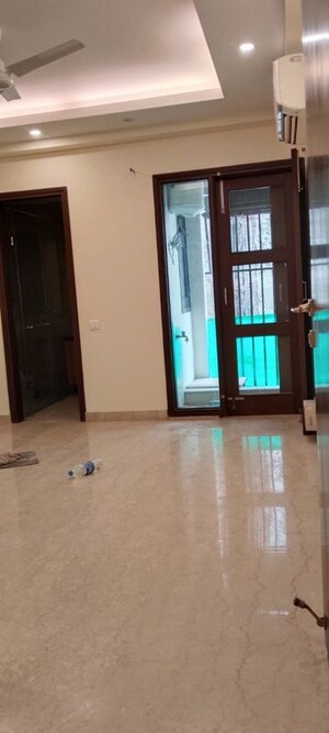 Room in 3 BHK Builder Floor at Greater Kailash I – for Sale