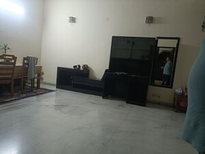 Room in 3 BHK Villa at Sector 48 – for Rent