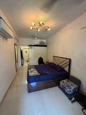 Bedroom in 1 BHK Apartment at Bandra West – for Rent