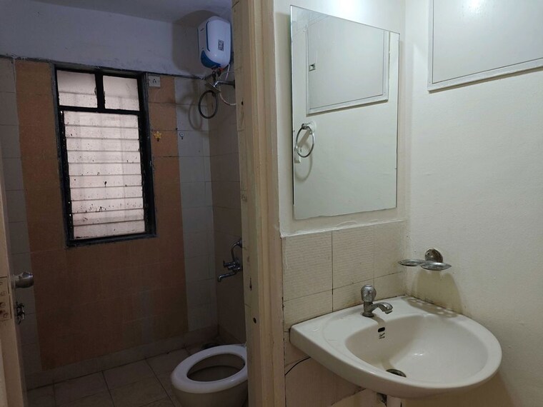 Bathroom, bu-bhandari-acolade 3 Bedroom 1678 Sq.Ft. Apartment In Kharadi Pune 10672053