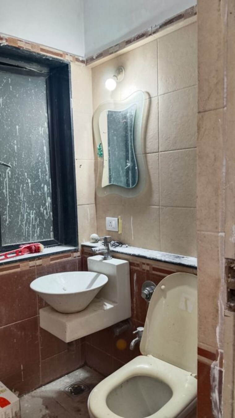 Bathroom, swapnalok-towers 3 Bedroom 1500 Sq.Ft. Apartment In Malad East Mumbai 10672112