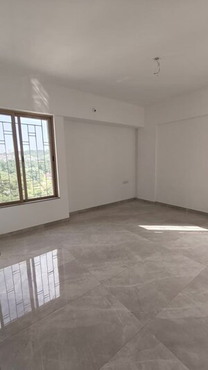 Room in 4 BHK Apartment at Pate Seya, Sinhagad Road – for Sale