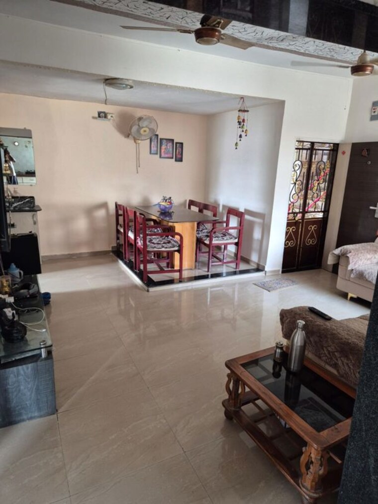 Living Room, vijaynagar 2 Bedroom 100 Sq.Yd. Apartment In Vijaynagar Ahmedabad 10670577