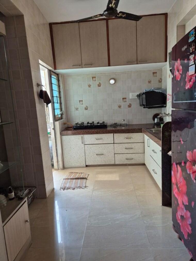 Kitchen, vijaynagar 2 Bedroom 100 Sq.Yd. Apartment In Vijaynagar Ahmedabad 10670577
