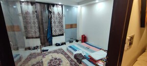 Room in 3 BHK Apartment at Sector 28 Dwarka – for Rent