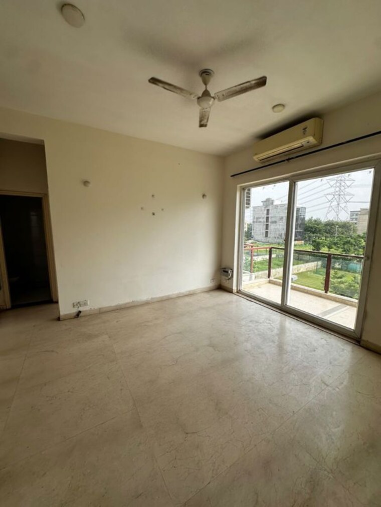 Room, bptp-floors 3 Bedroom 1700 Sq.Ft. Builder Floor In Sector 70 Gurgaon 10672147