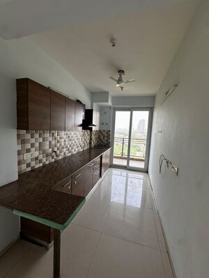Kitchen in 3 BHK Builder Floor at BPTP Floors, Sector 70 – for Sale