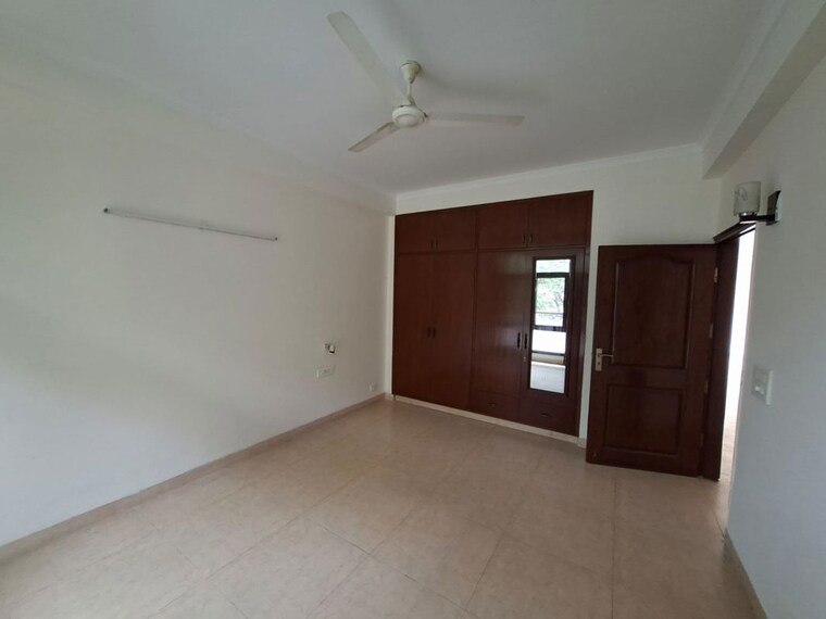 Room, kalkaji 3 Bedroom 1900 Sq.Ft. Builder Floor In Kalkaji Delhi 10672170