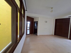 Room in 3 BHK Builder Floor at Kalkaji – for Rent